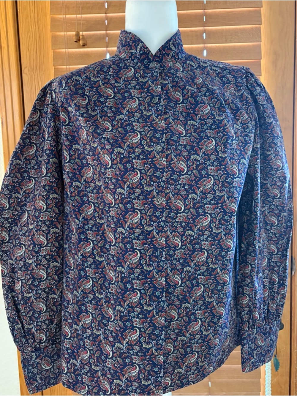 WAH Maker Classic Navy Paisley Button-Down Blouse Ladies L
